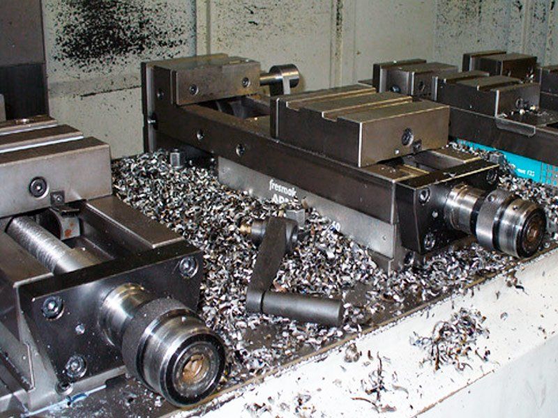 Torneado y fresado de piezas para maquinaria industrial en Talleres Carlos del Valle Torneado y fresado de piezas para maquinaria industrial en Talleres Carlos del Valle