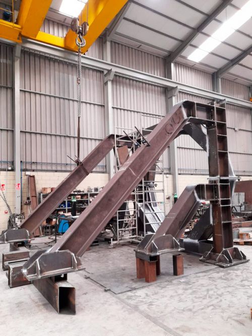 Pieza de metal soldada de gran tamaño realizada en Taller Carlos del Valle