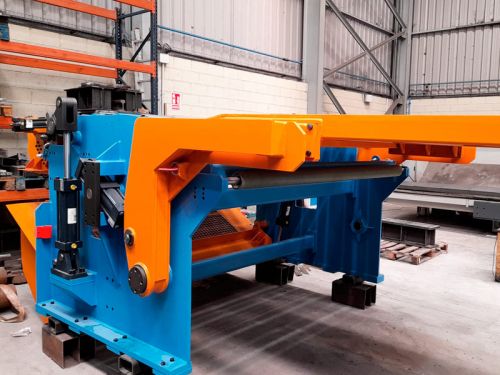 Pieza mecanizada metálica en Taller Carlos del Valle