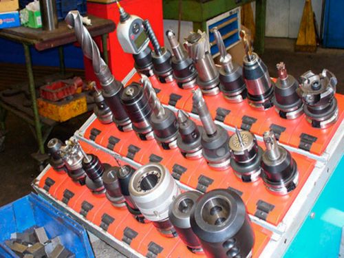 Maquinaria profesional para mecanizado y calderería en Taller Carlos del Valle